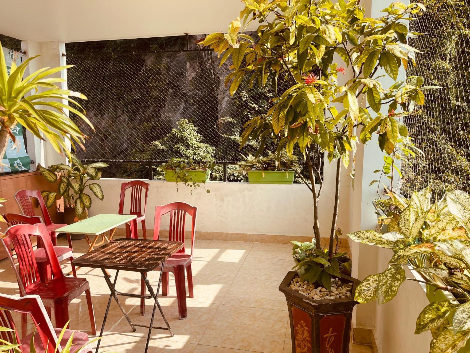 Catba Sky View Hotel Dong Khe Sau Exterior photo